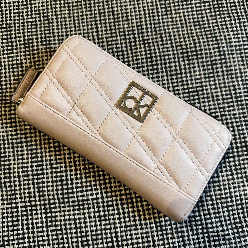 Dusty pink calvin klein clutch